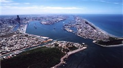 高雄港