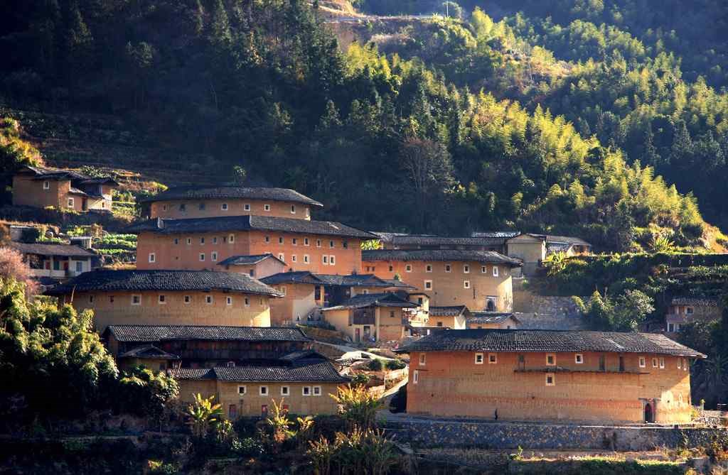 龍巖土樓